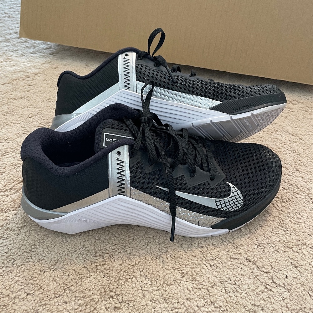 Woman’s Nike Metcon 6